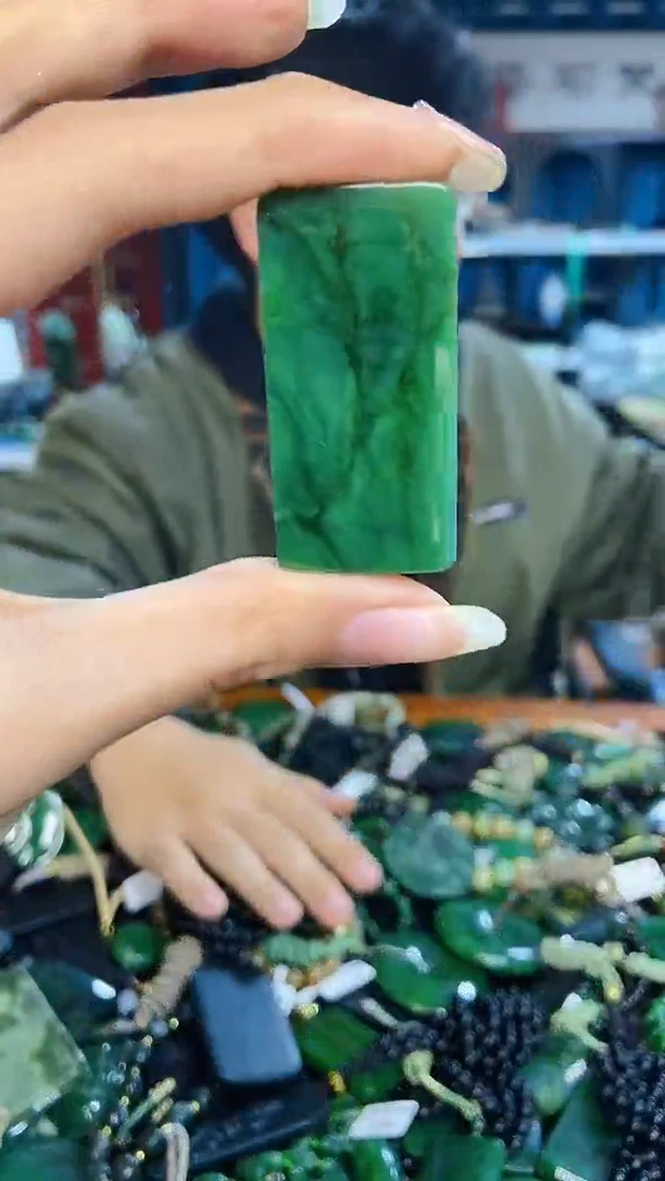 未镶嵌和田玉挂件1