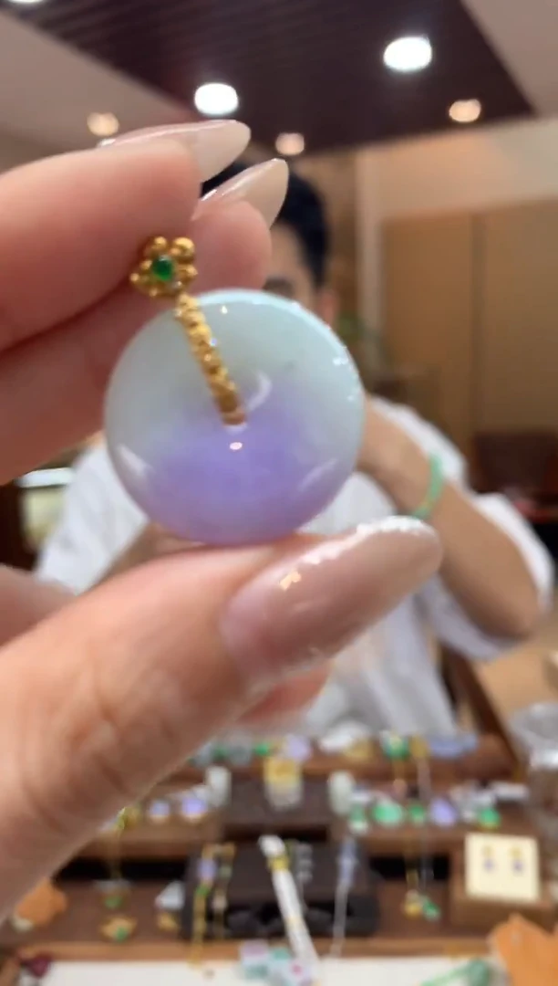 吊坠(不含链)18K金镶嵌翡翠平安扣
