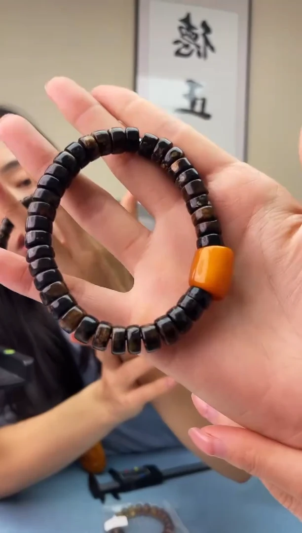 琥珀未镶嵌珠宝奇石T09+黑花假一罚十，多样性发一件