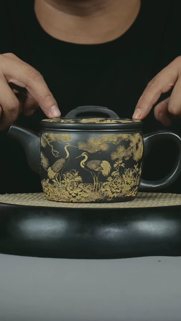 茶壶紫砂 原矿石黄 汉瓦 松鹤延年