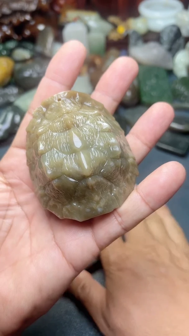 和田玉未镶嵌把件-