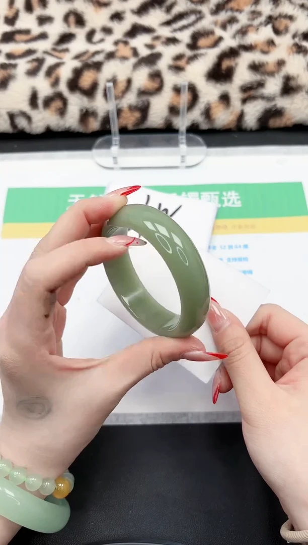 【闪购商品】石英质玉手镯未镶嵌419-54