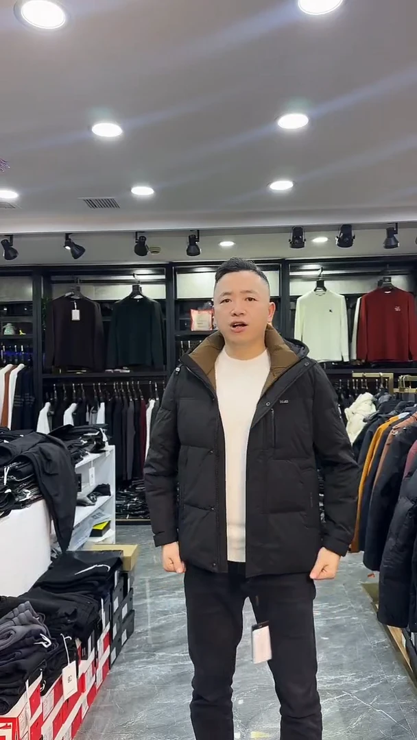 羽绒服    黑色275