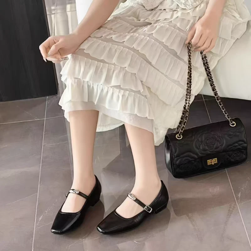 韩版气质平底玛丽珍小皮鞋女新款方头洋气一字带百搭单鞋933-21