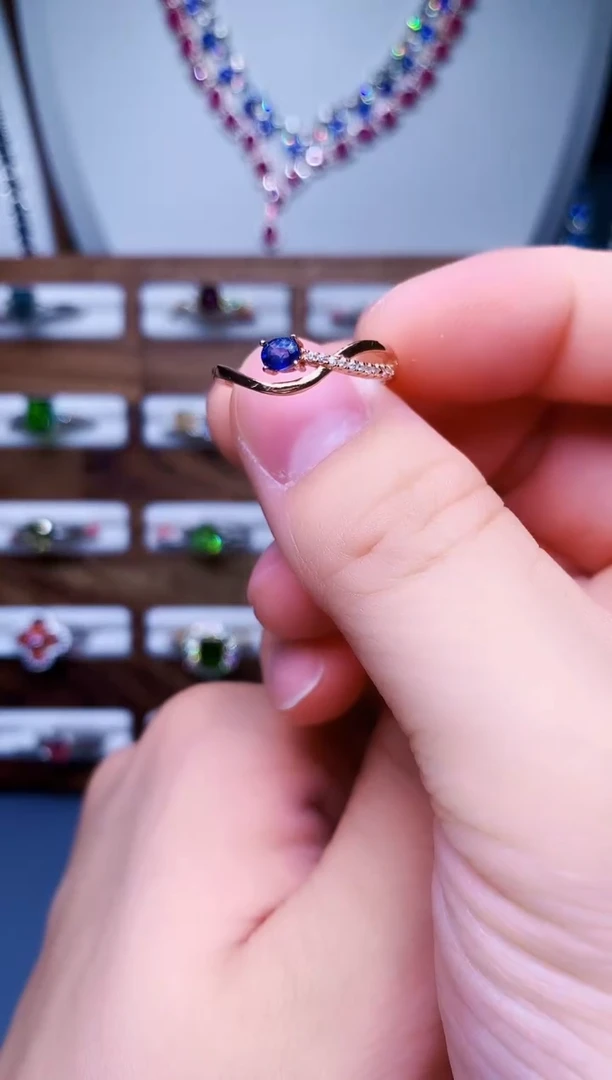 【闪购商品】蓝宝石戒指银S925镶嵌............