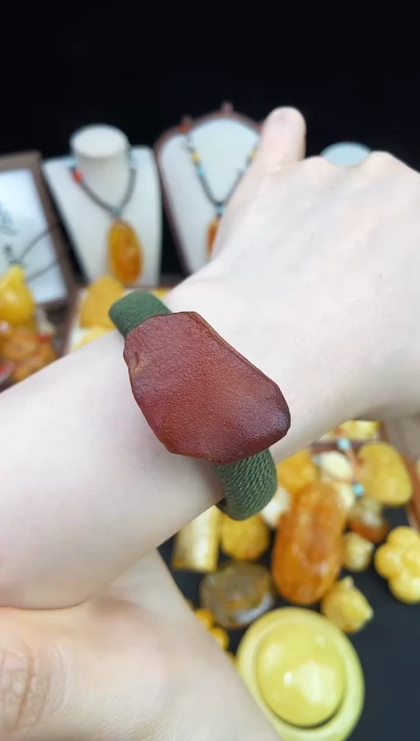 琥珀未镶嵌珠宝奇石柒月