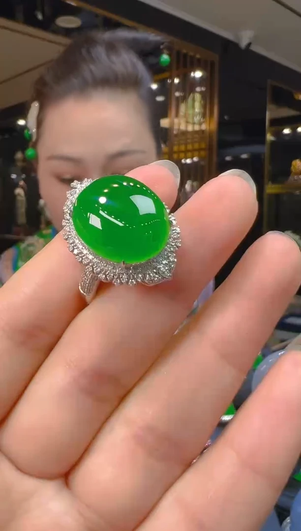 翡翠戒指18K金镶嵌115