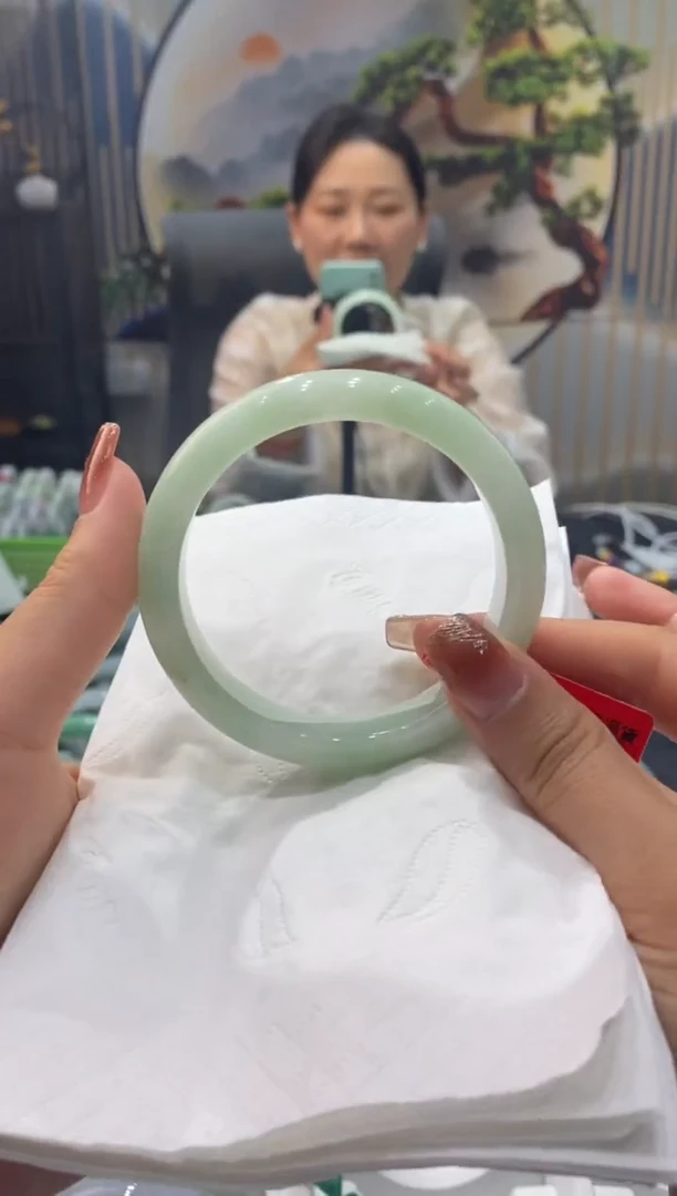 【闪购商品】翡翠手镯未镶嵌00007811