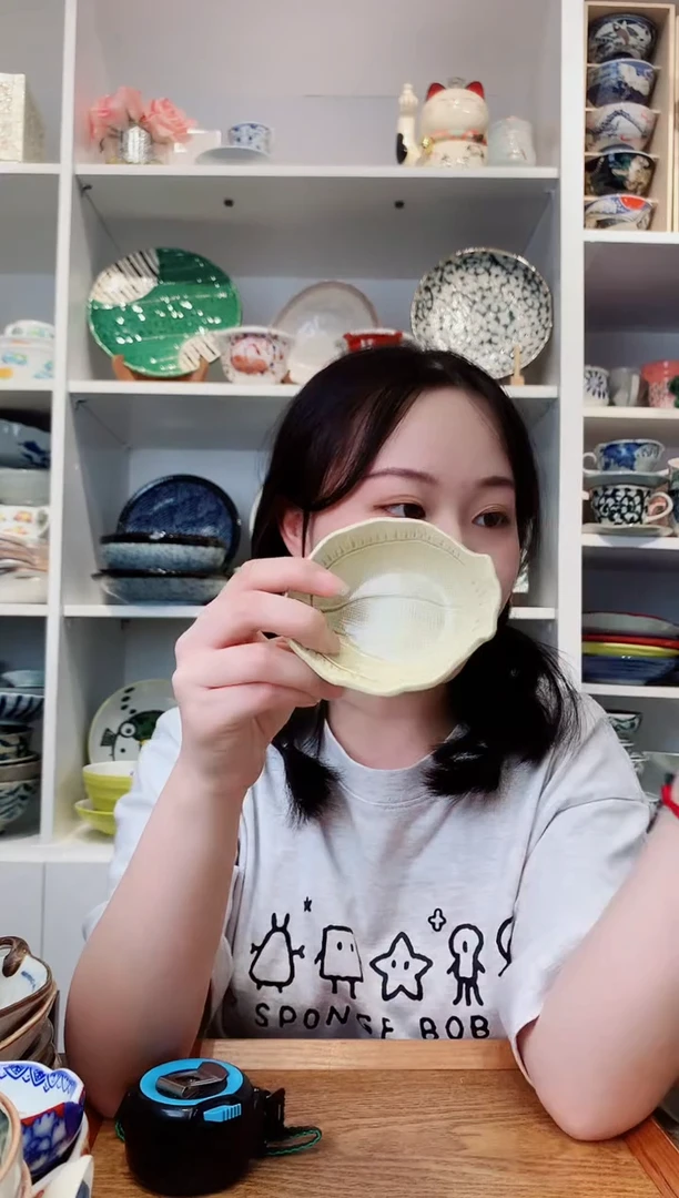 陶瓷日本进口黄色鱼蘸料小碟