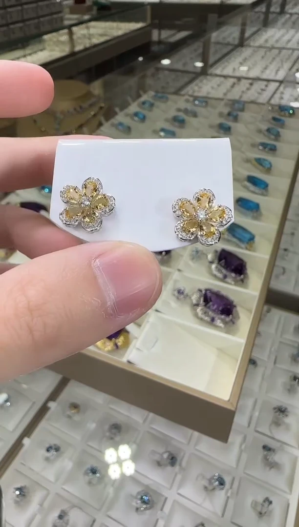 银S925镶嵌耳饰黄晶13mm耳钉繁花设计款
