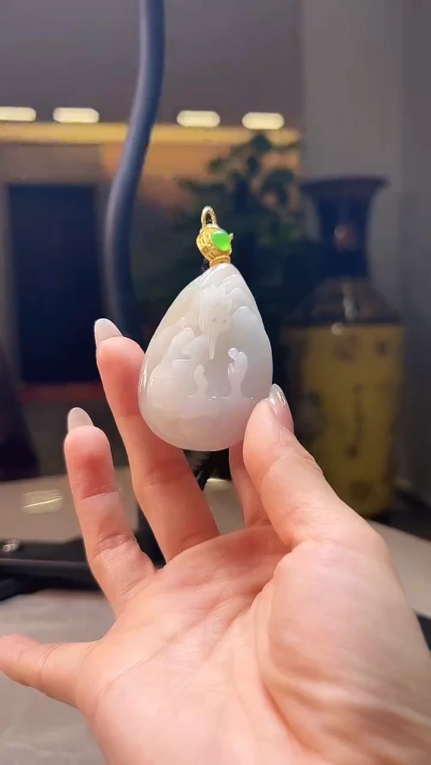 翡翠未镶嵌颈饰心中有佛·