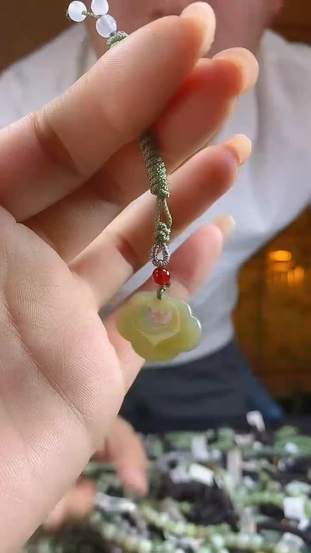 和田玉未镶嵌颈饰多样性发货，拍一发一