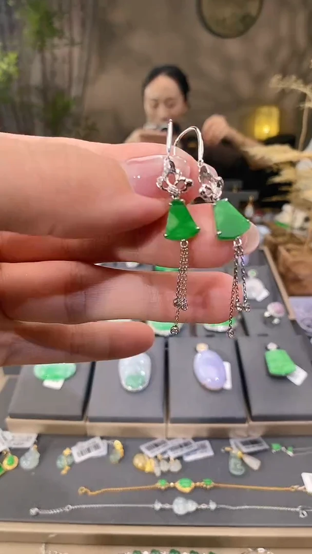 吊坠(不含链)18K金镶嵌翡翠耳饰一对