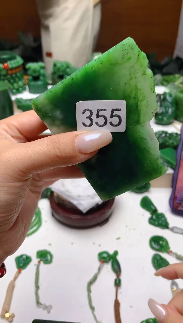 未镶嵌和田玉（碧玉）珠宝半成品0