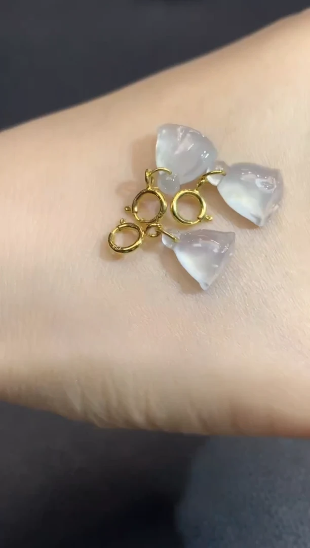 吊坠(不含链)18K金镶嵌翡翠A50翡翠多样性发一件