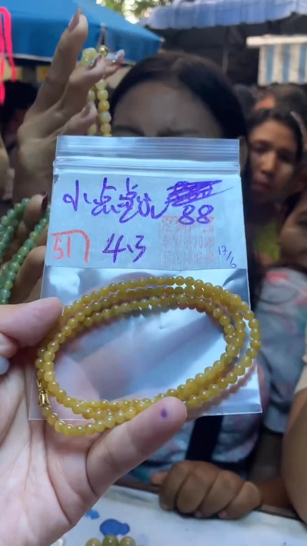 定制翡翠未镶嵌小*点天然A货缅甸翡翠