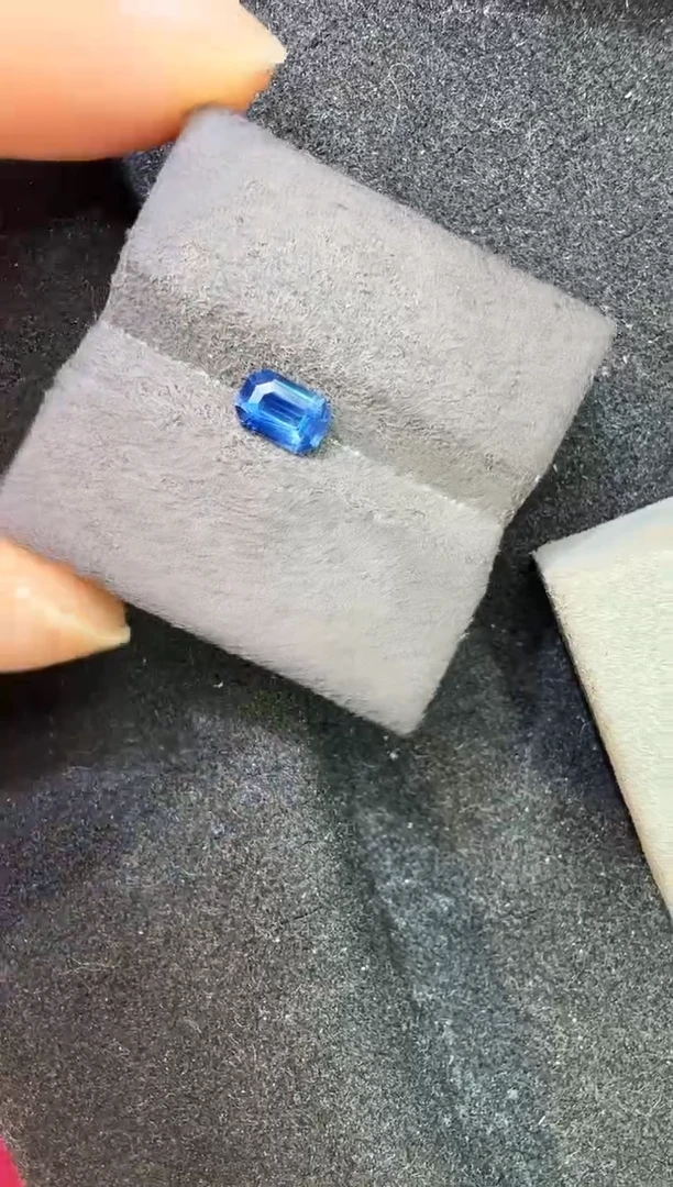 未镶嵌定制定制蓝宝石天然0.89克拉