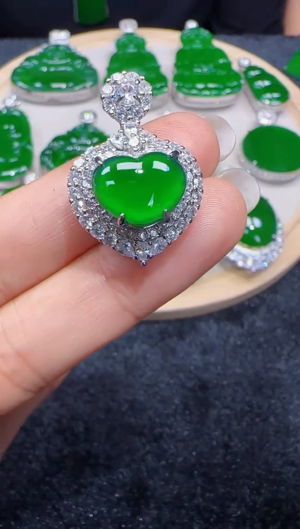 未镶嵌定制翡翠翡翠吊坠21