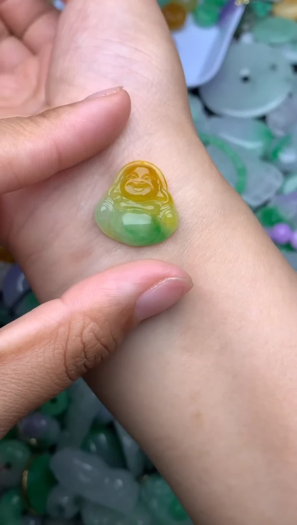 颈饰未镶嵌翡翠天然缅甸翡翠吊坠