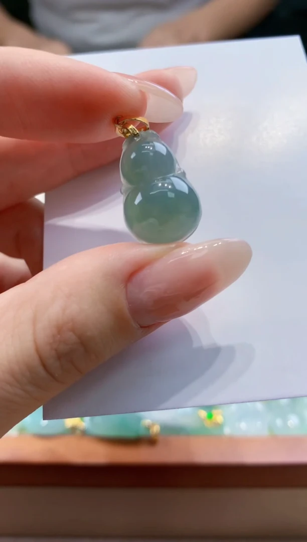 翡翠未镶嵌颈饰天然A货翡翠挂件