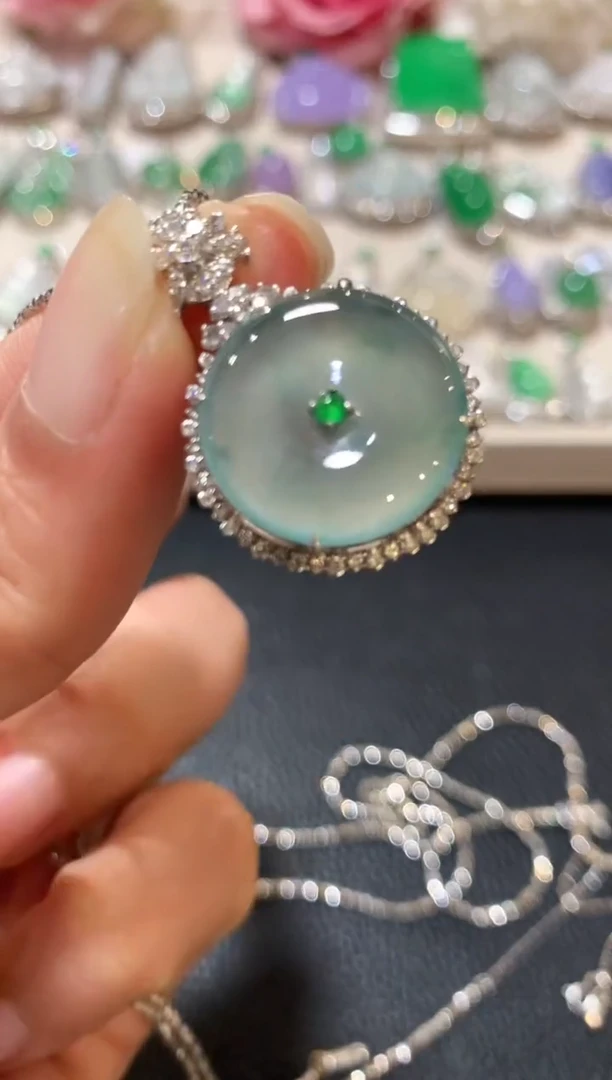 吊坠(不含链)18K金镶嵌翡翠z54