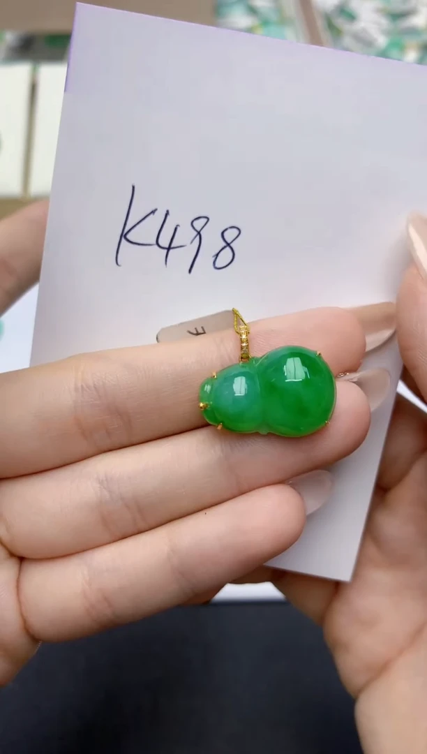 翡翠18K金镶嵌颈饰天然缅甸翡翠A货