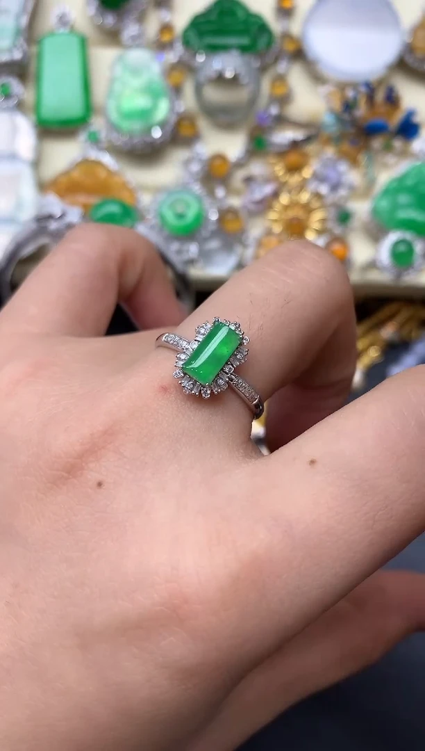 18K金镶嵌戒指翡翠312-中国好珍宝