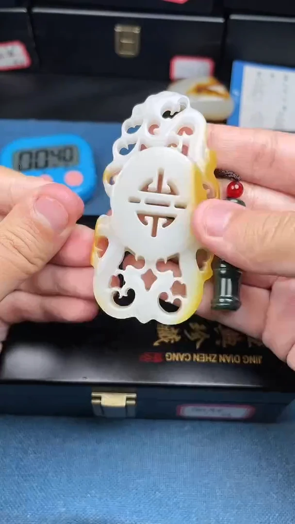 颈饰未镶嵌和田玉千**福1