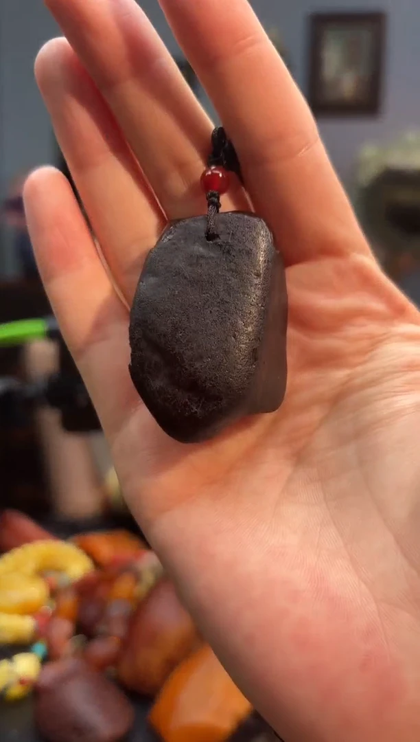 琥珀颈饰未镶嵌吊坠