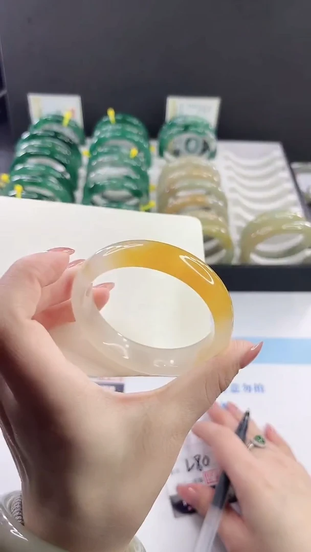 未镶嵌手镯石英质玉多样性发货L80