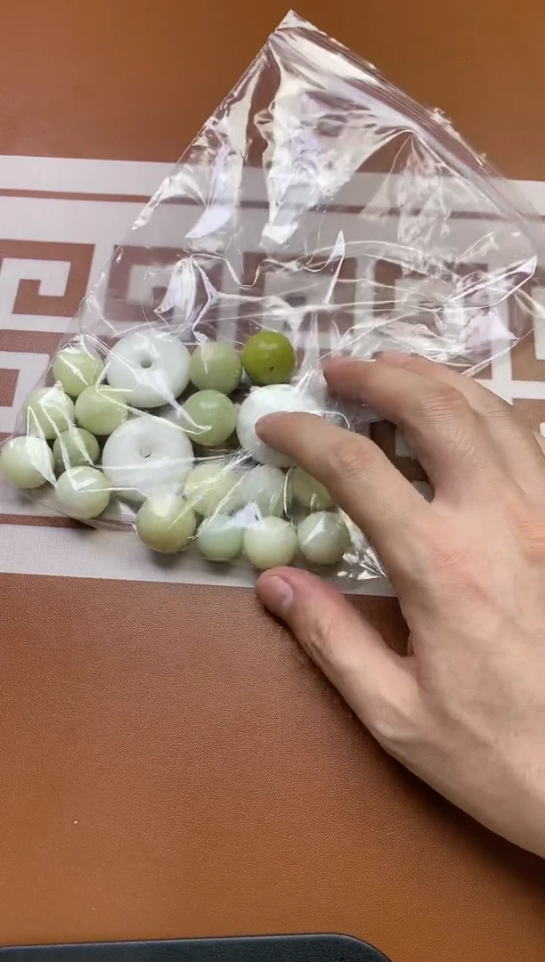 【闪购商品】蛇纹石玉其它未镶嵌多样性发货一个