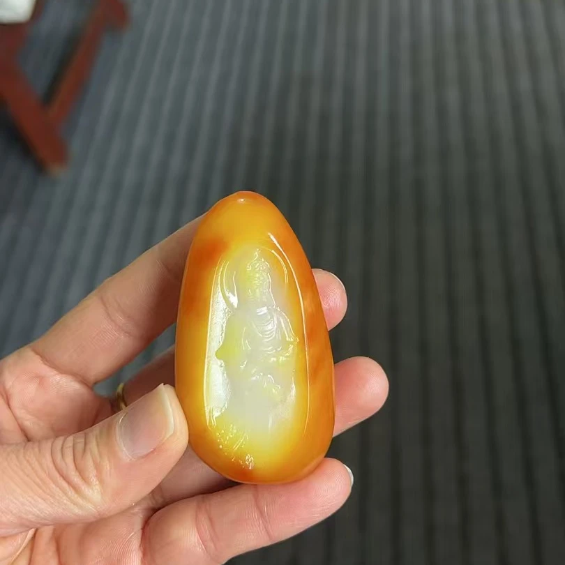 新疆和田玉宝瓶观音挂件