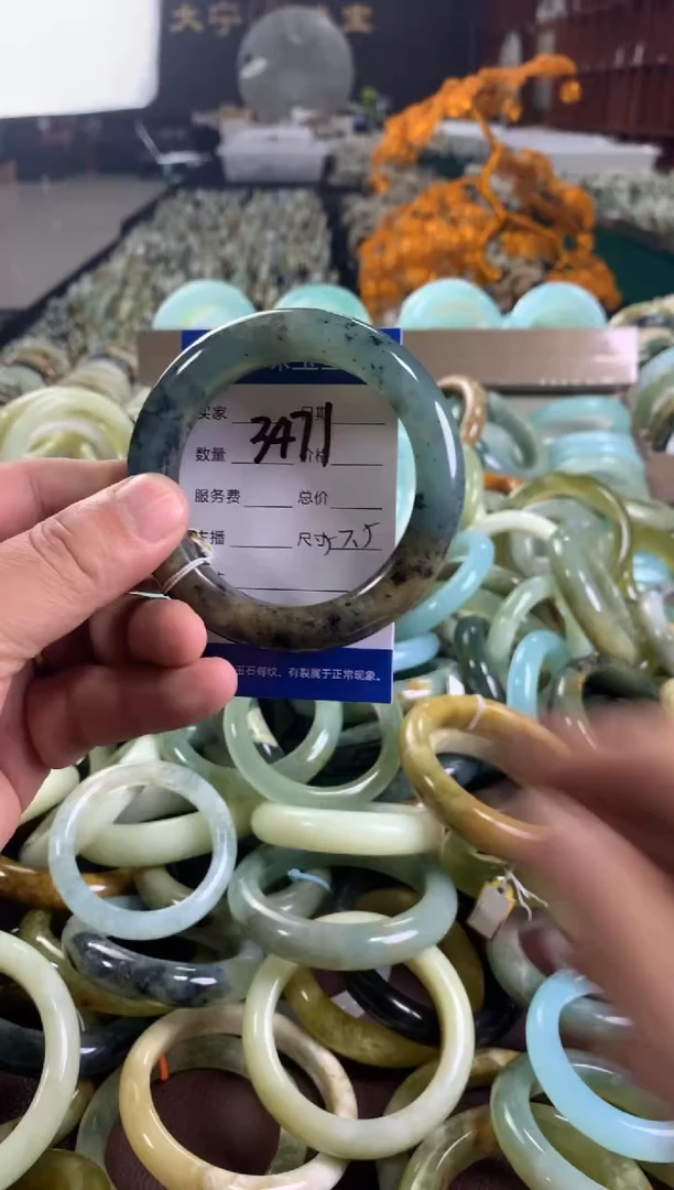 未镶嵌蛇纹石玉手镯3471