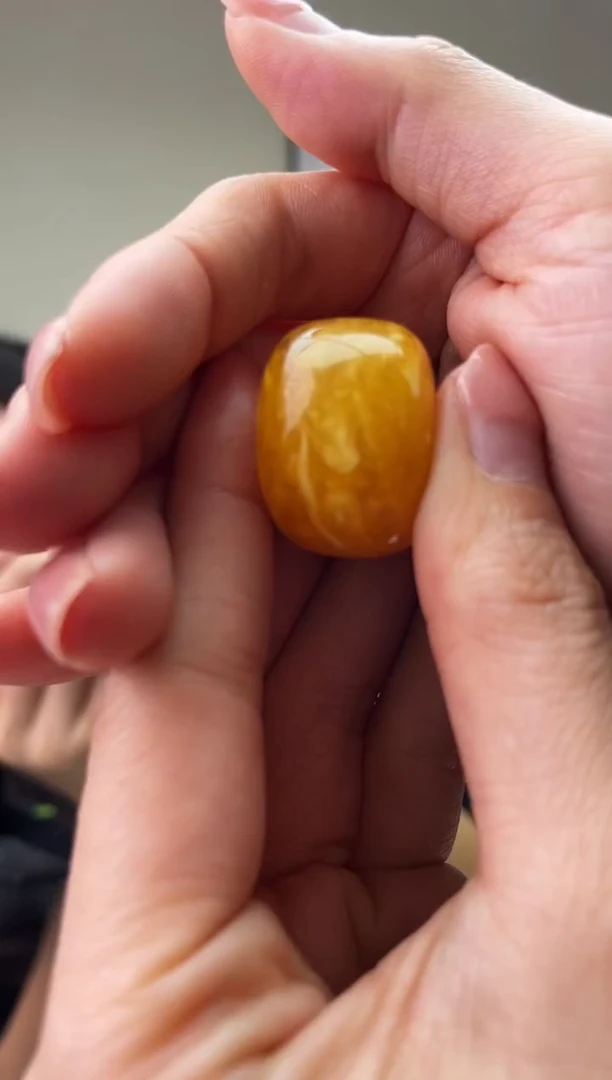 琥珀未镶嵌珠宝奇石T0假一罚十，多样性发一件