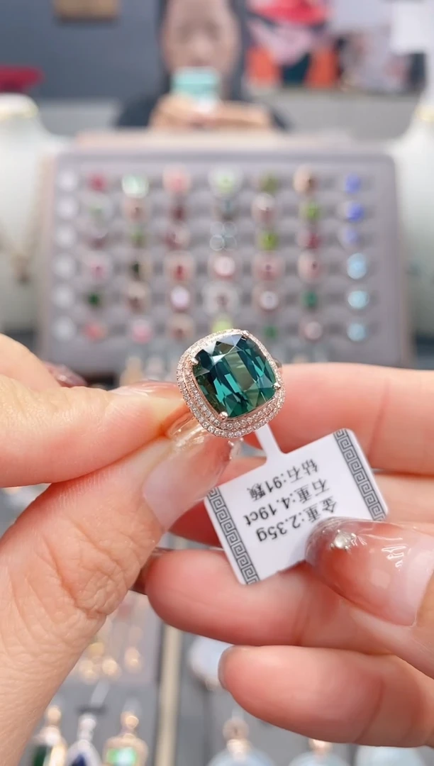 18K金镶嵌戒指碧玺4.19