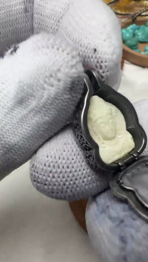 【闪购商品】琥珀颈饰合金文玩文玩