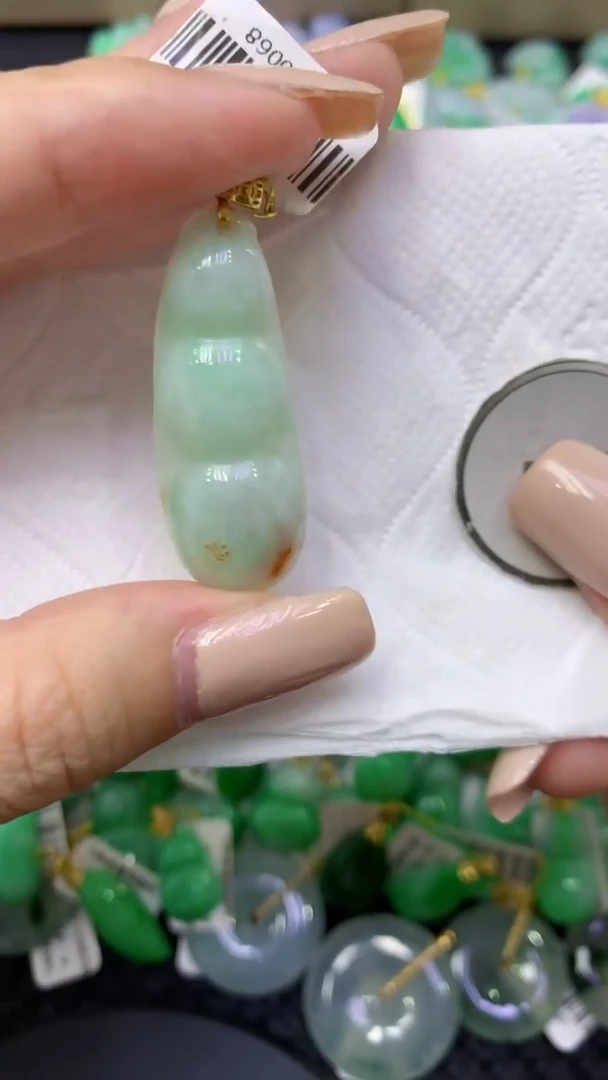 颈饰未镶嵌翡翠天然缅甸翡翠A货