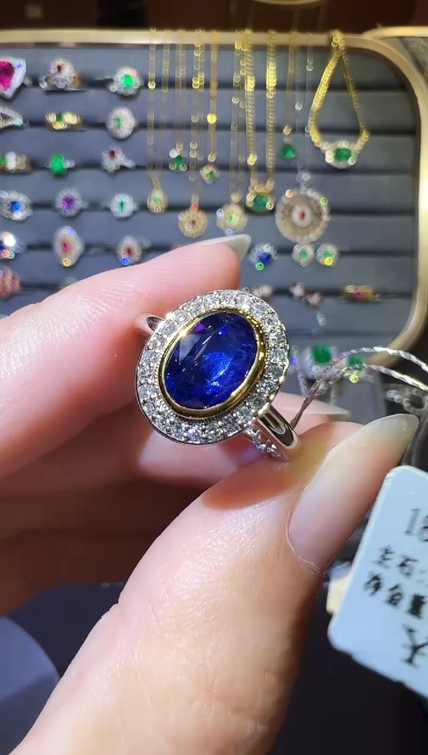 戒指蓝宝石18K金镶嵌1.61ct皇家蓝