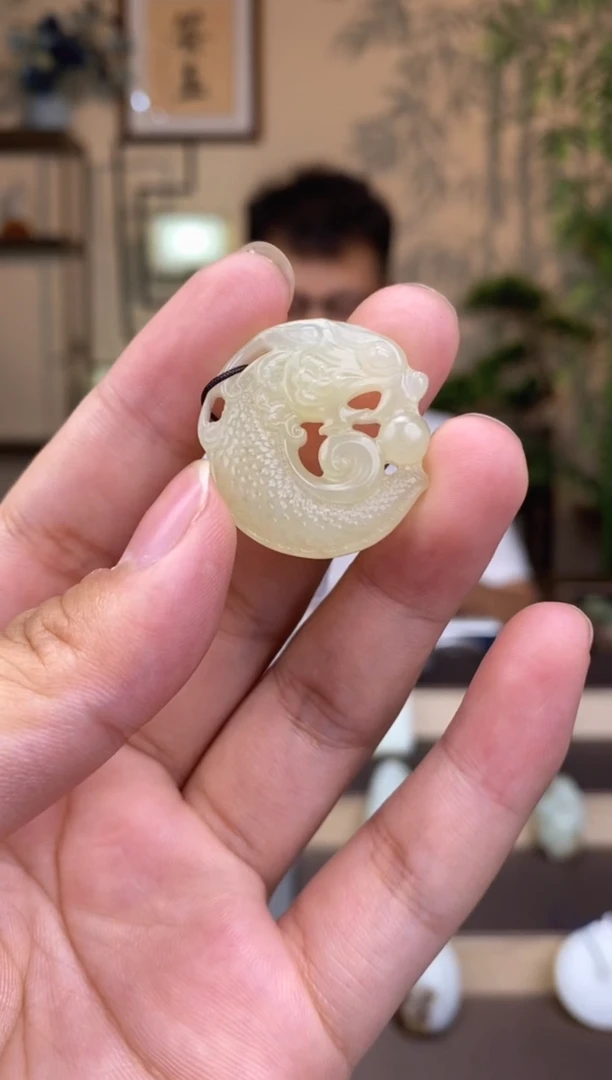 和田玉未镶嵌吊坠(不含链)1