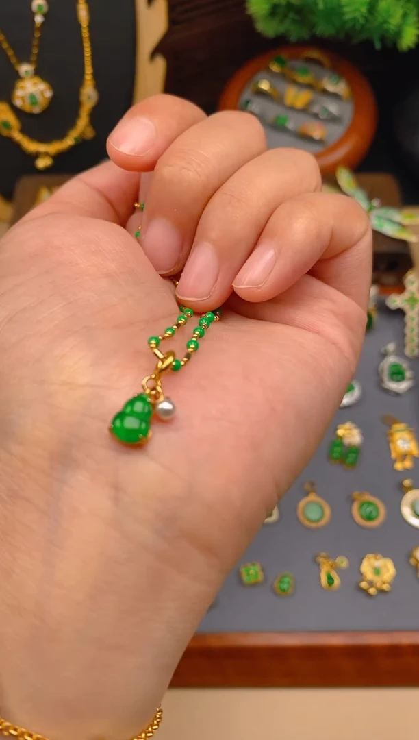 【闪购商品】翡翠吊坠(不含链)银S925镶嵌葫芦万能扣