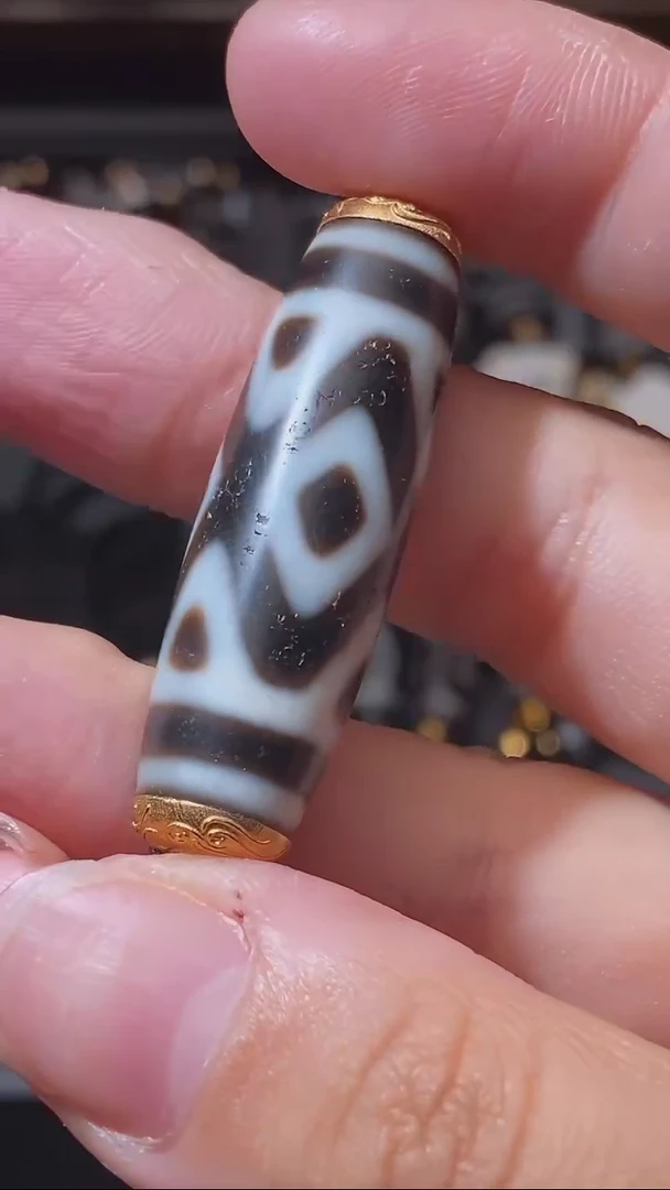 【闪购商品】玛瑙/玉髓颈饰18K金镶嵌Q31631金镶369项链