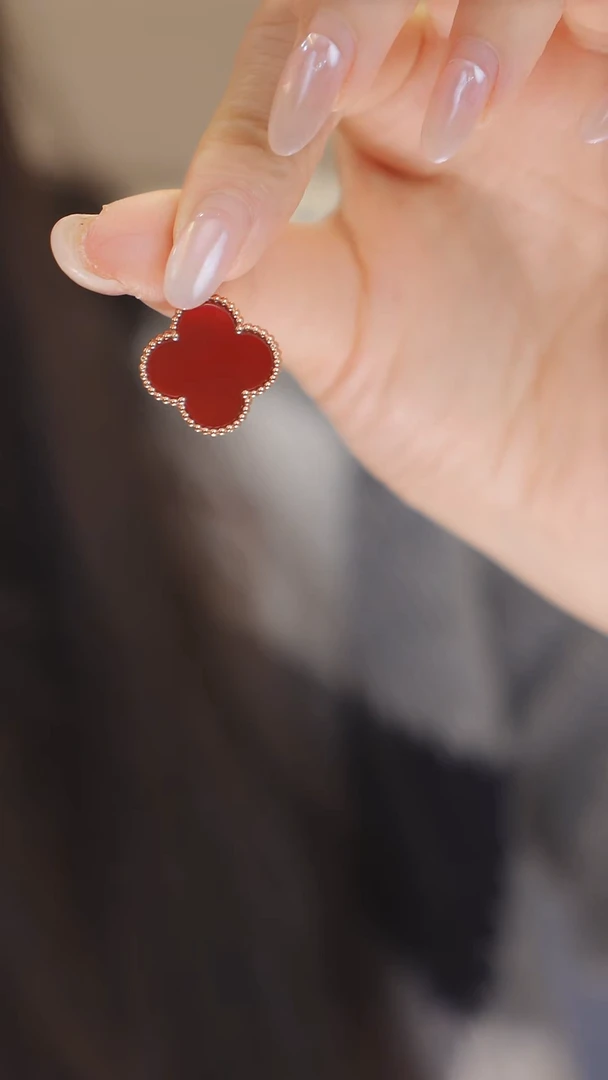 18K金镶嵌吊坠玛瑙/玉髓红花吊坠（不含链）