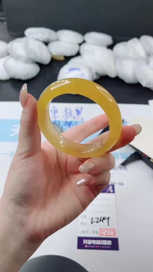 未镶嵌手镯石英质玉多样性发货L249