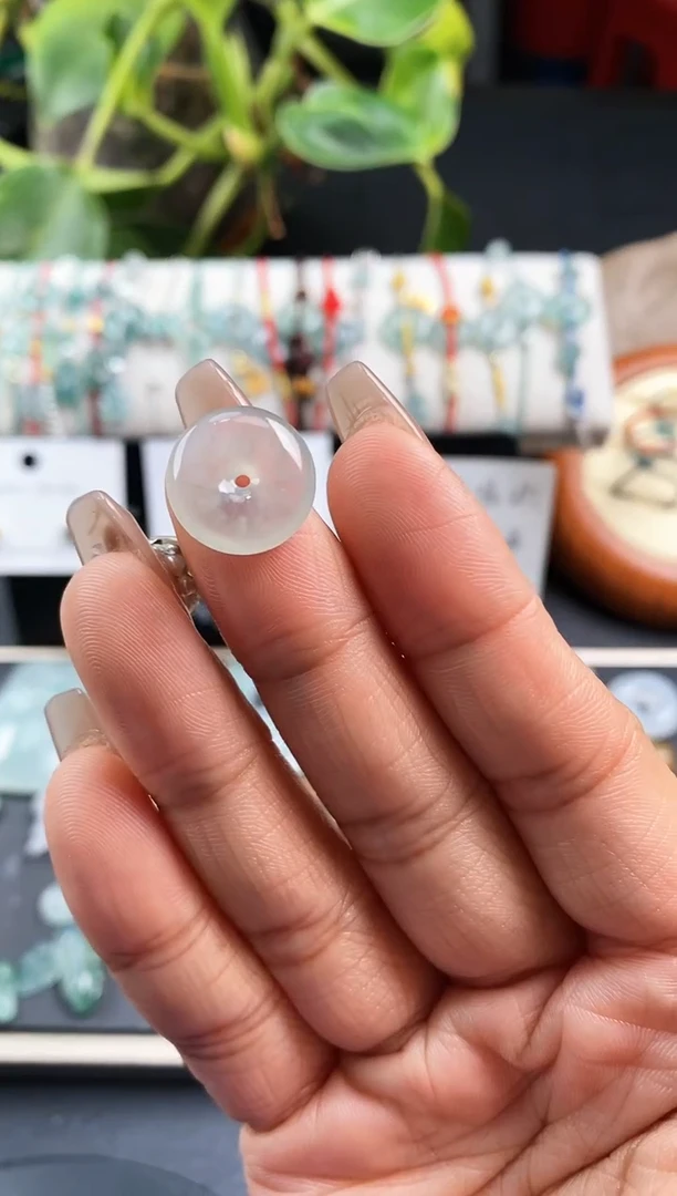 【闪购商品】翡翠配石平安扣