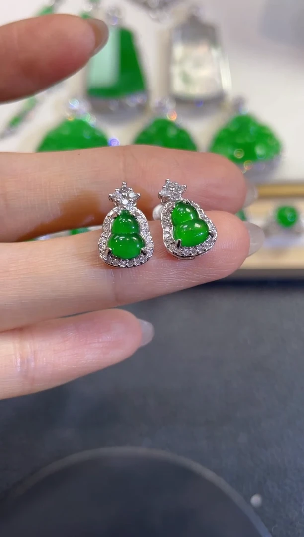 颈饰18K金镶嵌翡翠多人多样性发货1件12