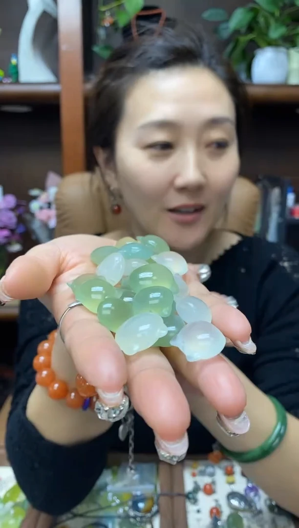 未镶嵌岫玉吊坠多样性发货其中发一