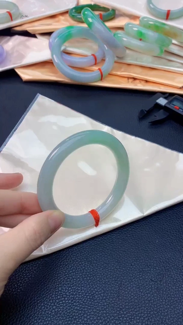 未镶嵌手镯翡翠0533930993