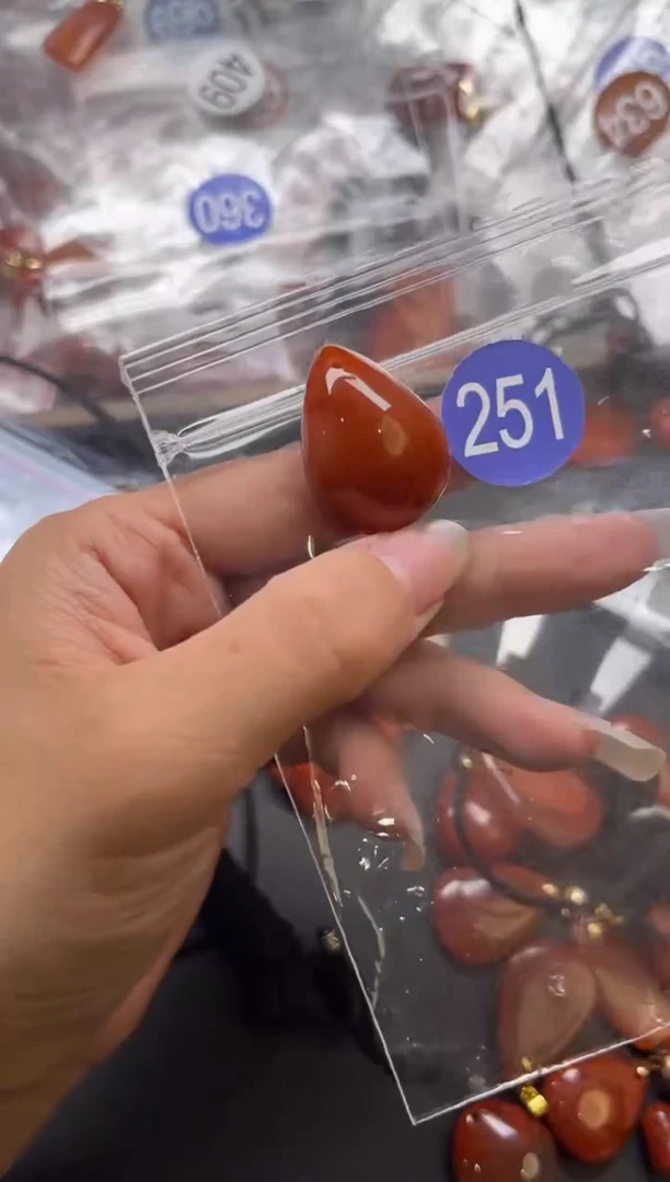 南红玛瑙未镶嵌珠宝奇石251