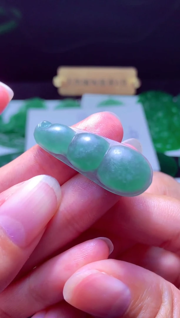 未镶嵌定制翡翠璇*天然缅甸翡翠A货毛货吊坠