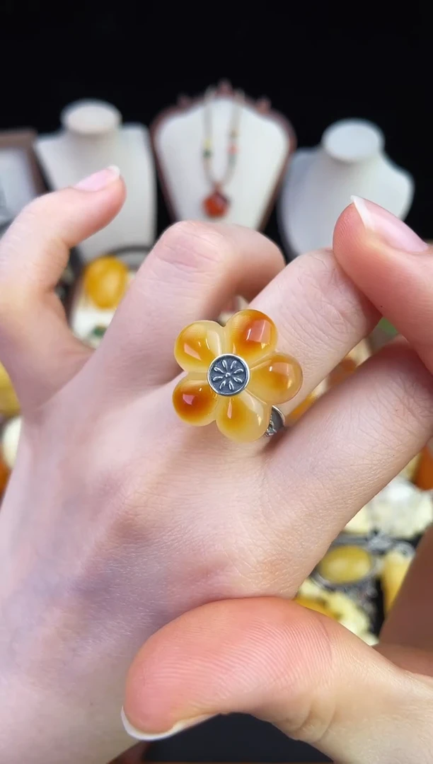 琥珀未镶嵌珠宝奇石柒月